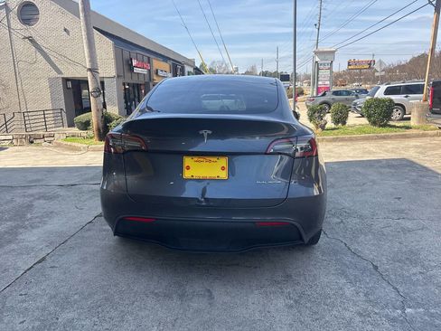 Used 2023 Tesla Model Y AWD image 7