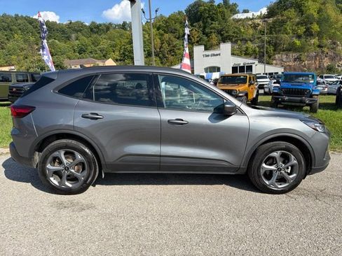 Used 2025 Ford Escape ST-Line Select AWD/4WD image 2