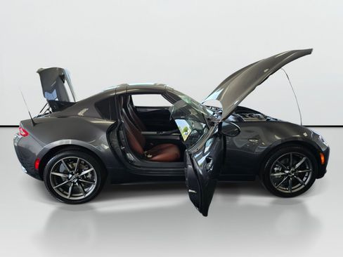 Used 2023 MAZDA MX-5 Miata Grand Touring RWD image 9