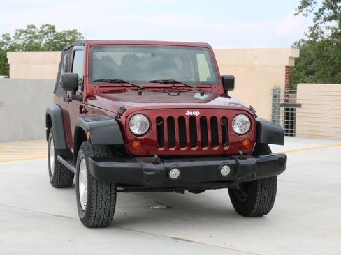 Used 2010 Jeep Wrangler Rubicon w/ PWR Convenience Group AWD/4WD image 13