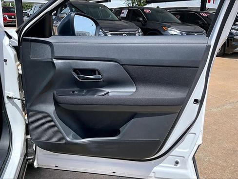 Used 2025 Nissan Kicks S FWD image 25