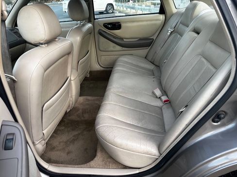 Used 1998 Toyota Avalon XLS image 14