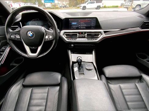 Used 2019 BMW 330i Sedan w/ Premium Package image 15