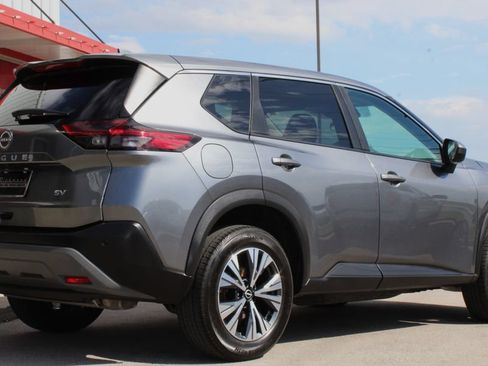 Used 2023 Nissan Rogue SV FWD image 5