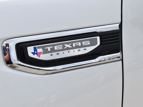 Used 2020 GMC Sierra 1500 SLT AWD/4WD image 4