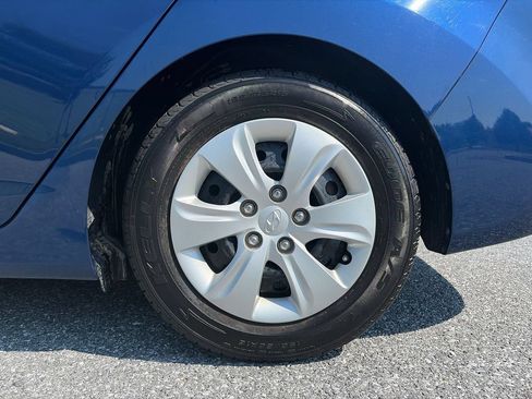 Used 2016 Hyundai Elantra SE FWD image 29