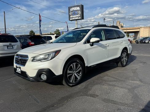 Used 2019 Subaru Outback 3.6R Limited w/ Popular Package #2 AWD/4WD image 4