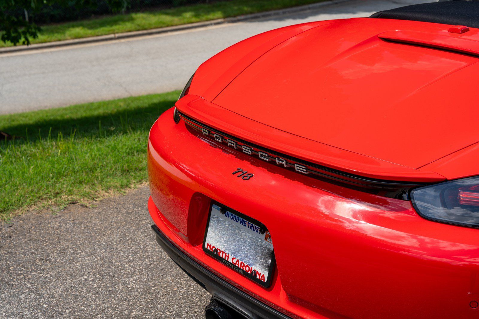 Used 2017 Porsche 718 Boxster RWD image 16
