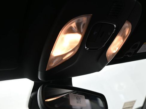 Used 2025 Jeep Compass Latitude image 30