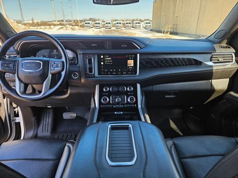 Used 2022 GMC Yukon XL Denali image 59
