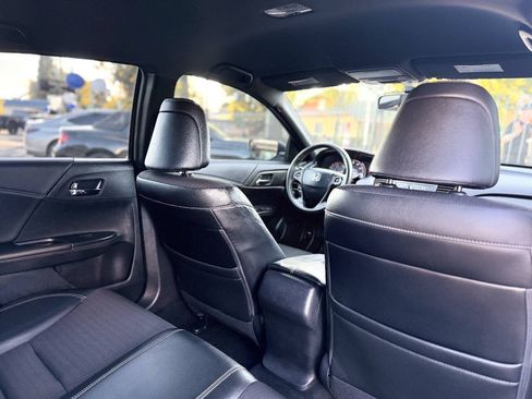 Used 2016 Honda Accord Sport image 11