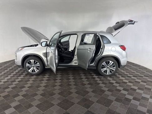 Used 2025 Mitsubishi Outlander Sport ES AWD/4WD image 11