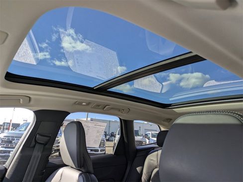 Certified 2022 Volvo XC60 B5 Inscription w/ Advanced Package image 20