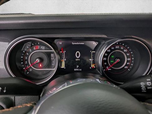 Used 2021 Jeep Wrangler Unlimited Rubicon AWD/4WD image 11