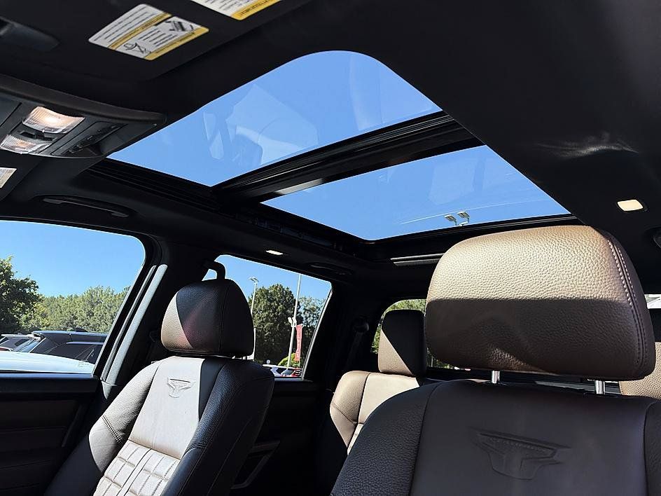 Used 2022 Nissan Titan Platinum Reserve w/ Moonroof Package AWD/4WD image 31