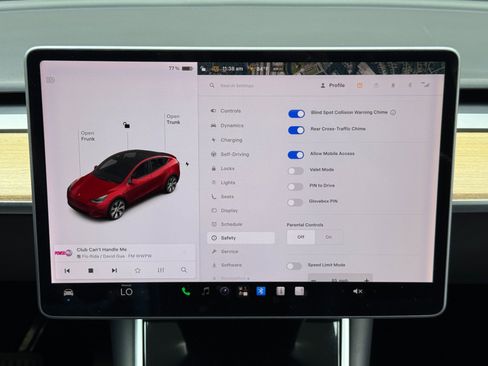 Used 2021 Tesla Model Y Long Range AWD/4WD image 28