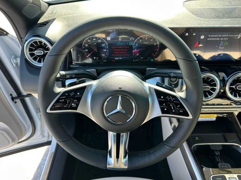New 2026 Mercedes-Benz GLB 250 4MATIC image 23