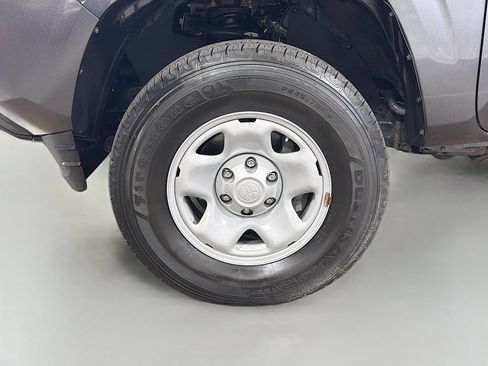 Used 2023 Toyota Tacoma SR AWD/4WD image 29