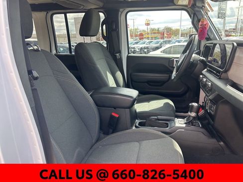 Used 2024 Jeep Wrangler Sport S image 5