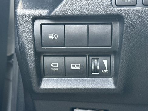 Certified 2022 Lexus IS 500 w/ Accessory Package image 36