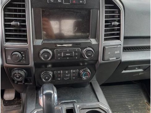 Used 2019 Ford F150 XLT w/ Equipment Group 302A Luxury AWD/4WD image 3
