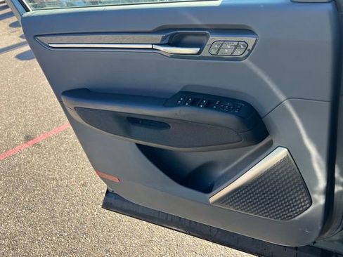 Used 2024 Kia EV9 GT-Line image 18