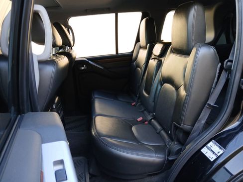 Used 2012 Nissan Pathfinder LE image 13