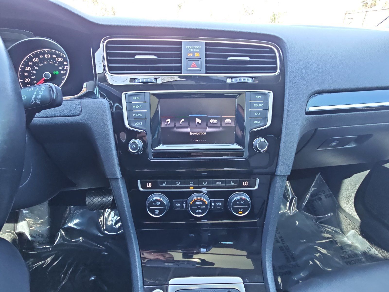 Used 2015 Volkswagen Golf SEL FWD image 19