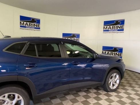 Used 2024 Chevrolet Trax LS w/ LS Convenience Package FWD image 2