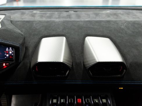 Used 2022 Lamborghini Huracan STO RWD image 63
