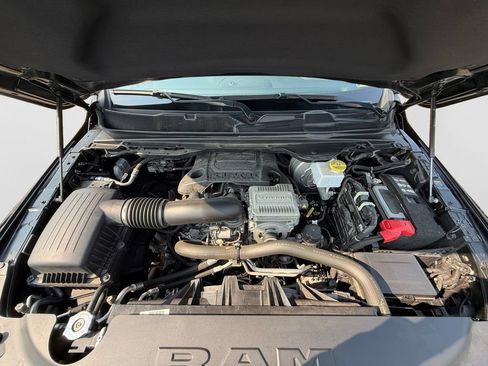 Used 2023 RAM 1500 Laramie AWD/4WD image 19