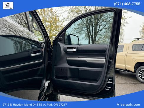 Used 2014 Toyota Tundra Limited w/ Limited Premium Package AWD/4WD image 16