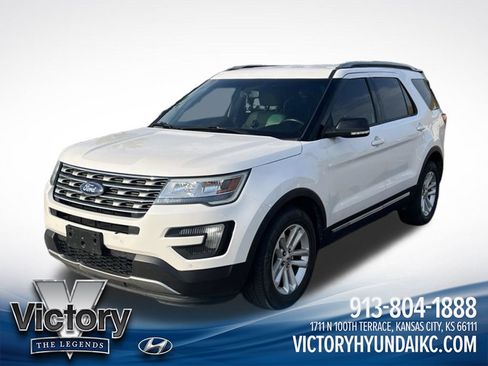 Used 2016 Ford Explorer XLT w/ Equipment Group 202A FWD image 1