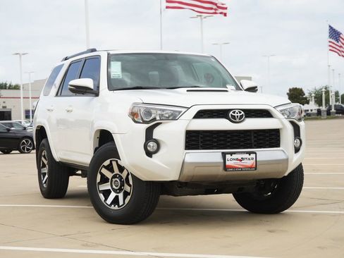 Used 2019 Toyota 4Runner TRD Off-Road Premium AWD/4WD image 2