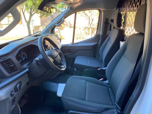 Used 2025 Ford Transit 250 Low Roof w/ Exterior Upgrade Package RWD image 31