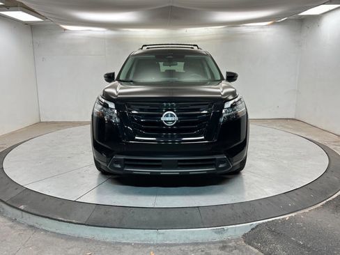 Used 2022 Nissan Pathfinder SV w/ SV Black Package image 8