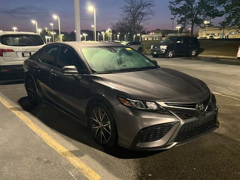 Certified 2023 Toyota Camry SE image 6