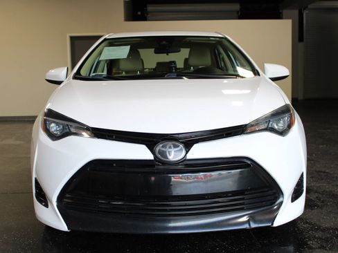 Used 2018 Toyota Corolla LE FWD image 7