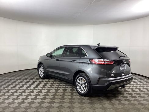 Used 2023 Ford Edge SEL w/ Convenience Package image 4