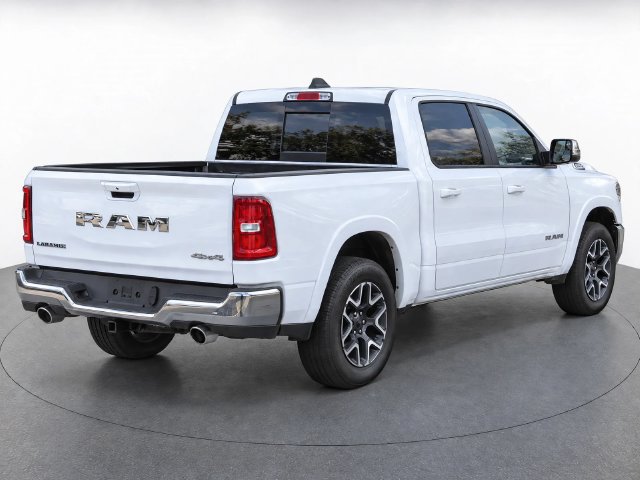 Used 2026 RAM 1500 Laramie AWD/4WD image 4