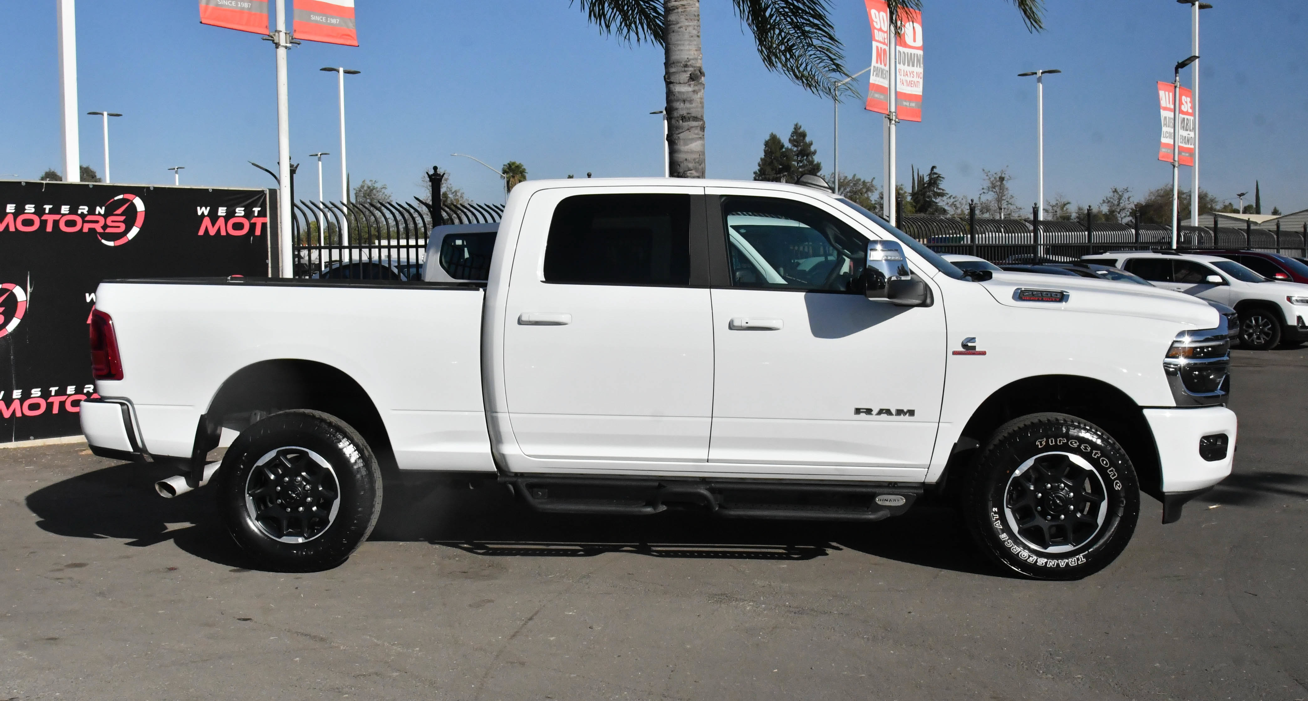 Used 2026 RAM 2500 Laramie AWD/4WD image 9