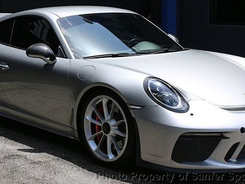 Used 2018 Porsche 911 GT3 w/ Sport Chrono Package RWD image 3
