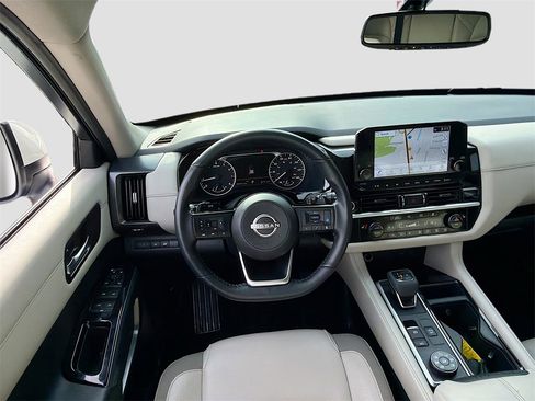 Used 2022 Nissan Pathfinder SL image 22