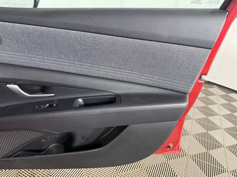 Used 2023 Hyundai Elantra Limited w/ Cargo Package FWD image 29