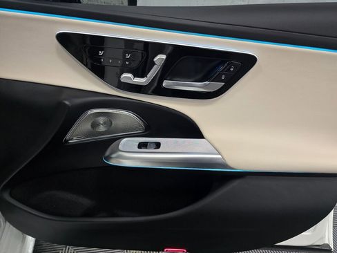 Used 2024 Mercedes-Benz E 350 4MATIC Sedan image 25