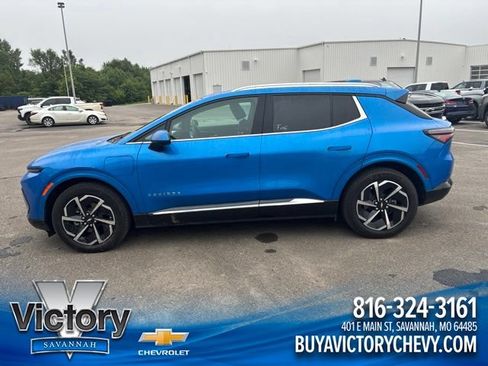 Used 2024 Chevrolet Equinox EV LT FWD image 1