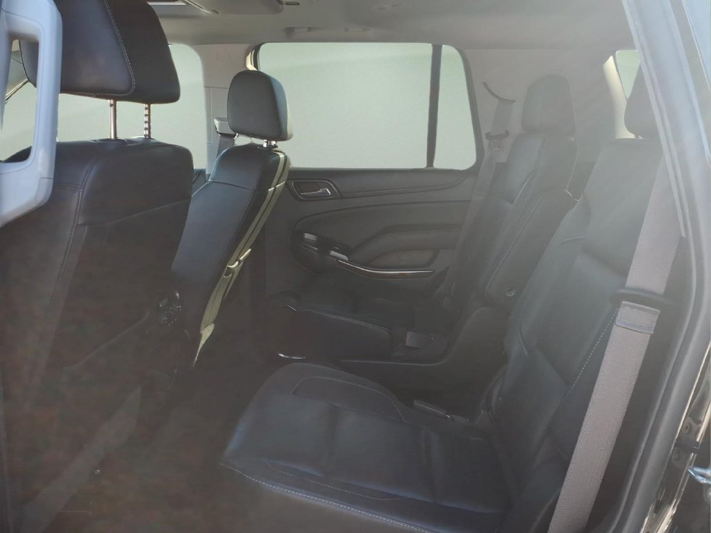 Used 2017 GMC Yukon SLT w/ Premium Edition AWD/4WD image 5