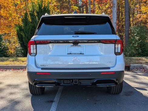 New 2026 Ford Explorer ST-Line w/ ST-Line Street Pack image 4