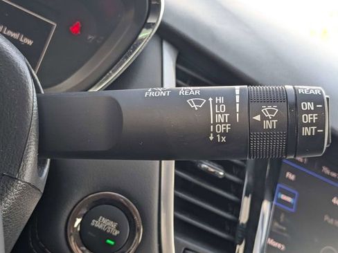 Used 2022 Chevrolet Trax LT w/ LT Convenience Package image 27