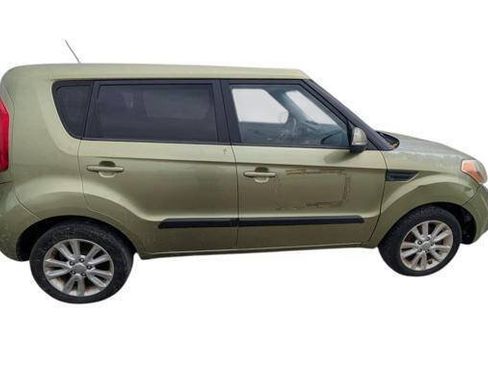 Used 2012 Kia Soul + FWD image 6